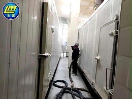 烟台鲁蒙高分子树脂防水防腐涂料可应用于城市垃圾转运车